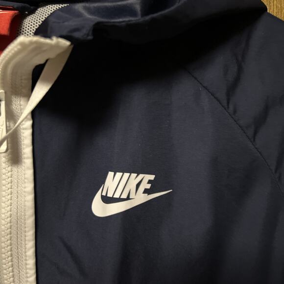 Nike size M women’s Jacket Windrunner Hooded Vented Running Golf Navy Gray B25 - Picture 3 of 12
